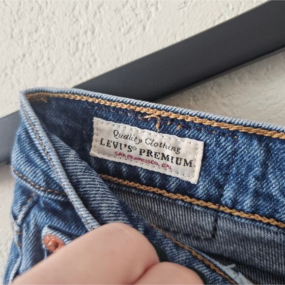 Levi's Premium Wedgie Straight Sz 27 - Picture 5 of 7